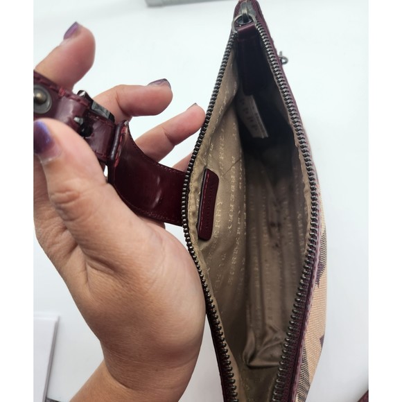 BURBERRY Wristlet 196BURXDF - Picture 11 of 13